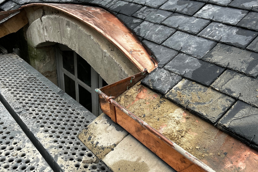 Couverture ch&acirc;teau huill&eacute;